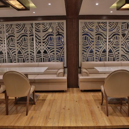 Hotel K P Pride Jalgaon Exterior photo