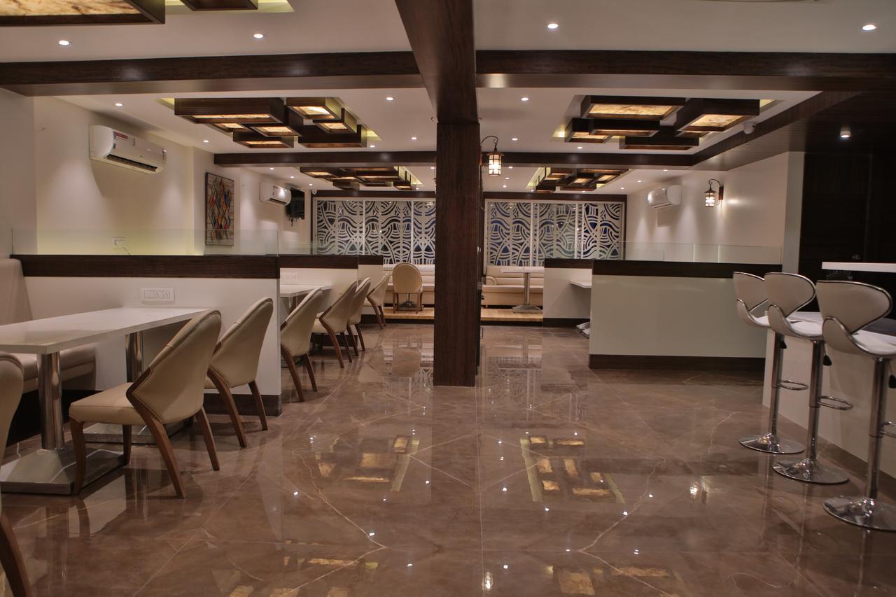 Hotel K P Pride Jalgaon Exterior photo