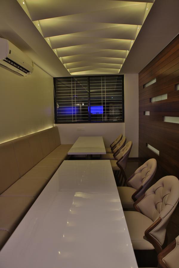Hotel K P Pride Jalgaon Exterior photo